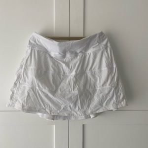SOLD ON DP white lululemon tennis skirt size 4, perfect condition